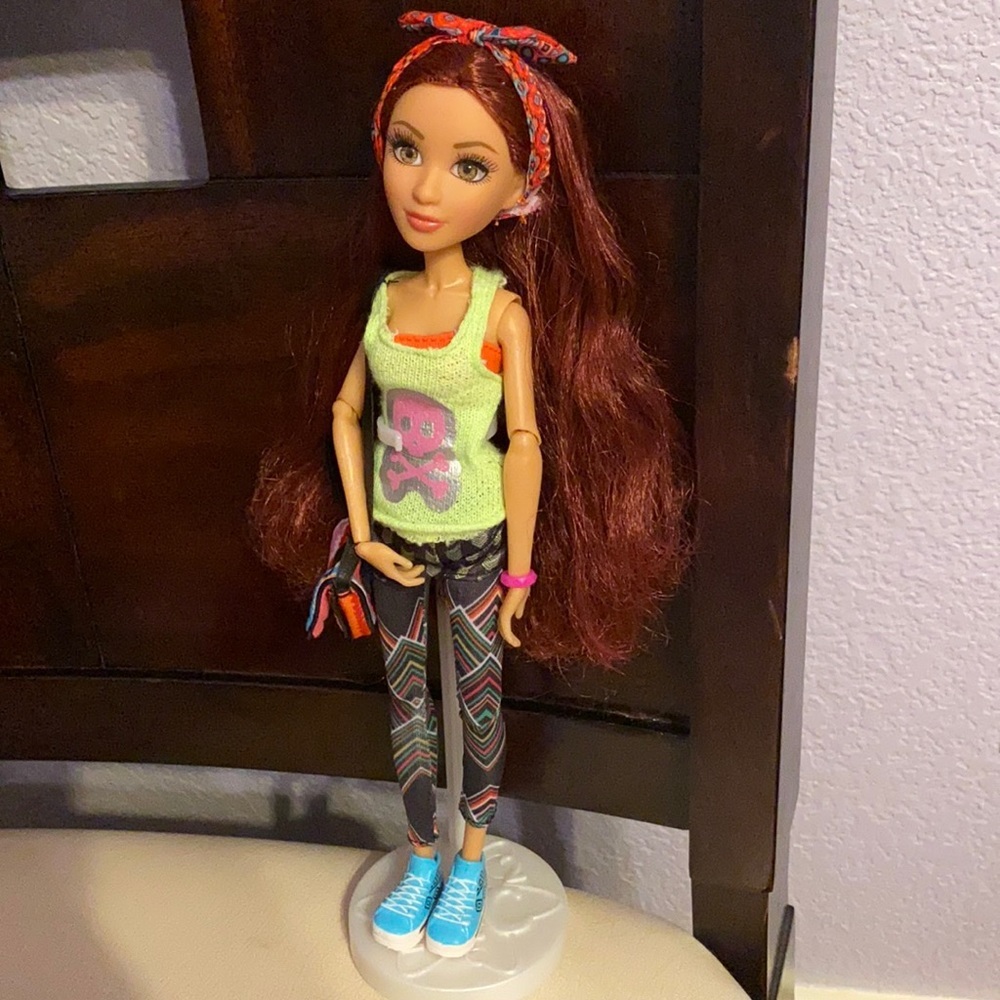 Project Mc2 Camryn's Skateboard Core Doll